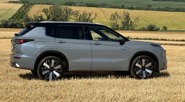 Mitsubishi Outlander PHEV 2.4 (2025)