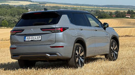 Mitsubishi Outlander PHEV 2.4 (2025)