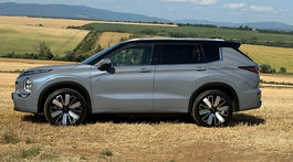 Mitsubishi Outlander PHEV 2.4 (2025)
