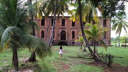 guyana, dom, príroda, dievča, palmy, exotika, koloniálna architektúra, cestovanie, dovolenka