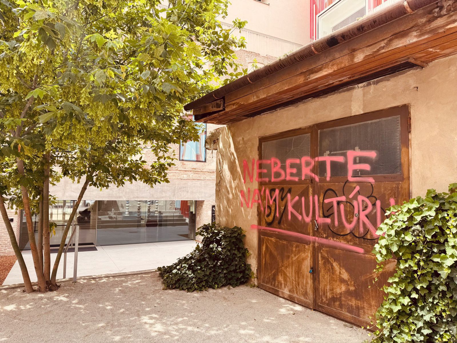 Námestie Karola Vaculíka.