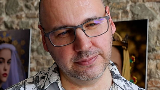 Fotograf Pavel Surový priviezol výstavu Trón na...