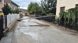 Spadnuty stlp verejneho osvetlenia v Roznave