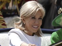 Nestarnúci vzhľad Brigitte Macron: Prečo je...