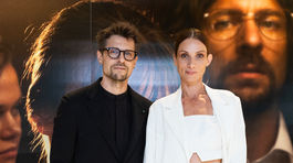 Herec Juraj Loj a jeho partnerka Zuzana Kanócz na premiére filmu Zbormajster.
