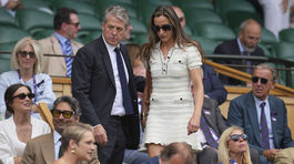 Hugh Grant a jeho manželka Anna Eberstein