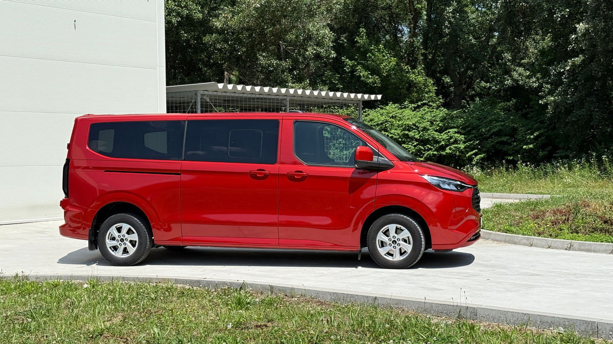Ford Transit Custom je naozaj veľké auto, vo...