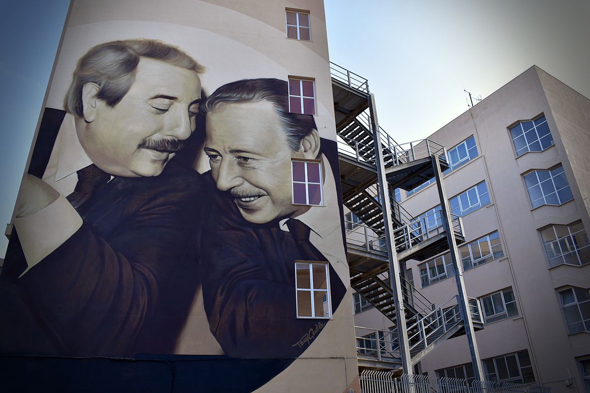 Nesmrteľné symboly boja proti mafii, dvaja...