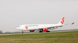 letisko bratislava, lietadlo airbus a330
