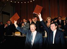 Deklarácia o zvrchovanosti SR / Ivan Gašparovič / Vladimír Mečiar /