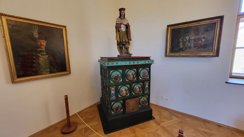 Ak tínedžerov nezaujmete históriou, nalákajte...