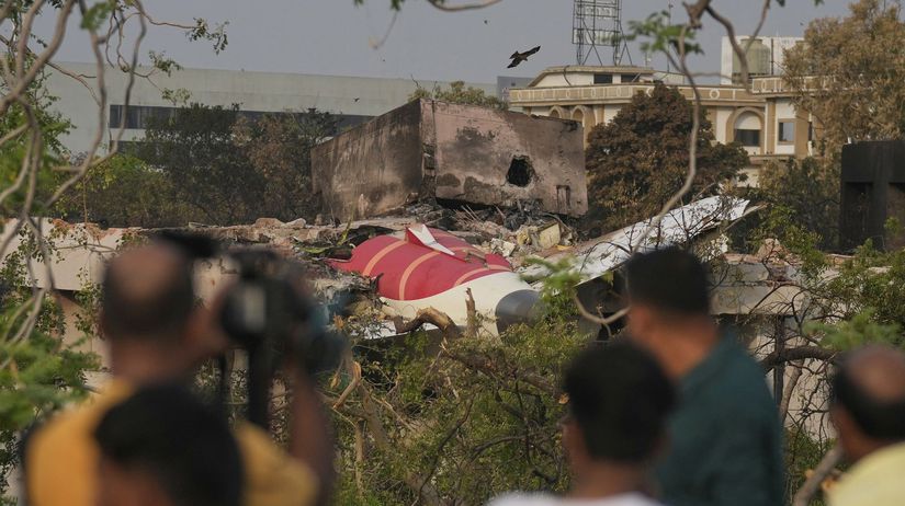 Plane Crash / Air India /