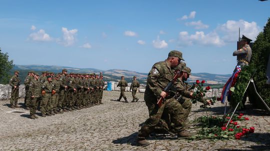 Kaliňák: Do NOS sa prihlásilo približne 8700 ľudí, výcvik bude pokračovať