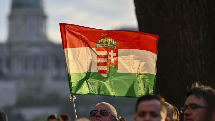 Hungary / Hungarian flag / Maďarsko / Maďarská...