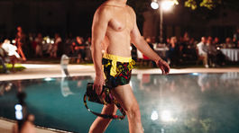 prehliadka, 50 odtieňov Fera Mikloška. 