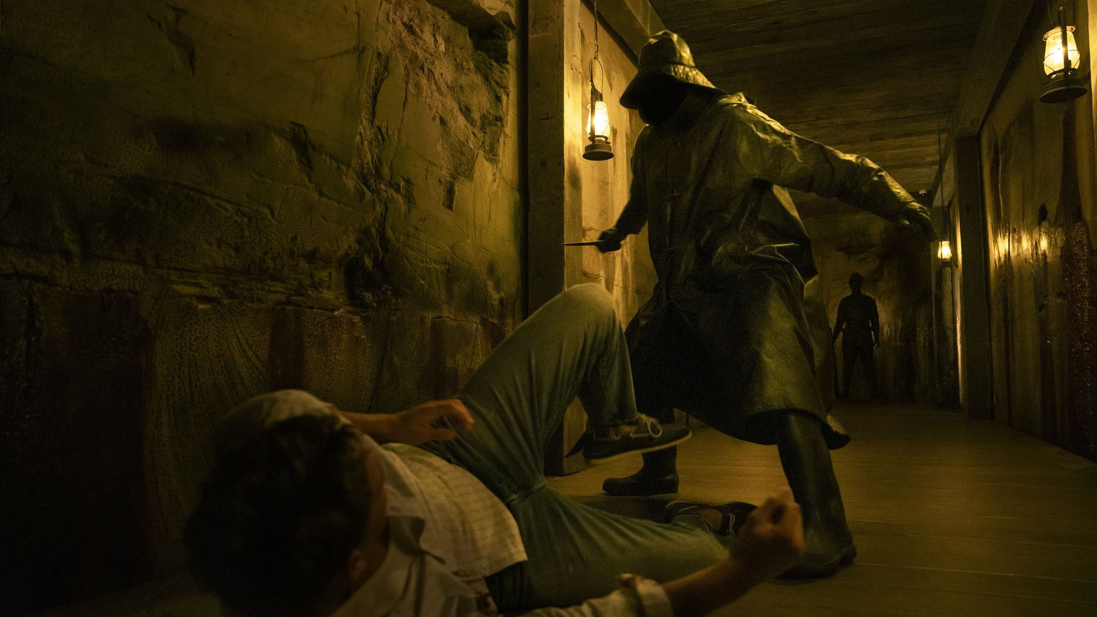 Vo filme opäť vraždí neznámy zabijak v...