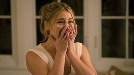 Madelyn Clineová ako Danica.