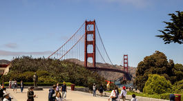 Foto týždňa: Vodopády, Aljaška, most, talianske ženy