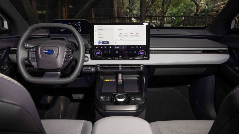 V interiéri je hlavnou inováciou 14-palcový...