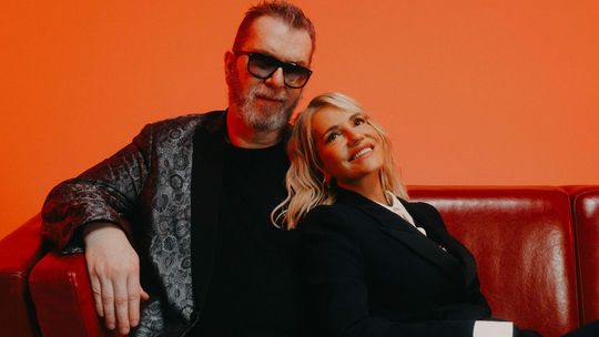 Richard Müller a Dara Rolins naspievali...