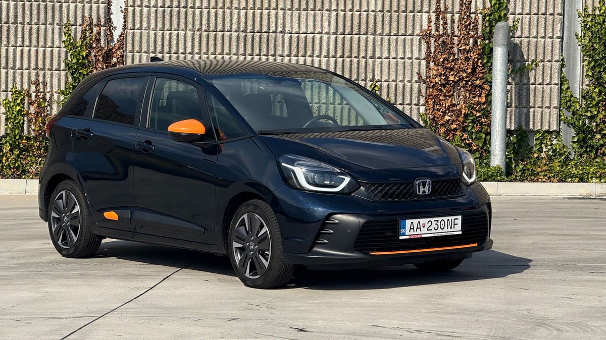 Testované auto malo príplatkový balík Funcional...