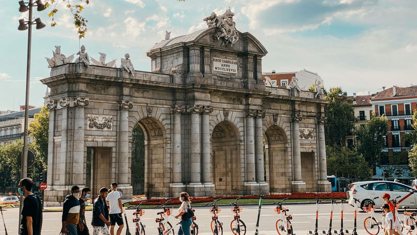 Puerta de Alcalá, Madrid, Španielsko