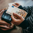 peniaze, eurá, platba, hotovosť