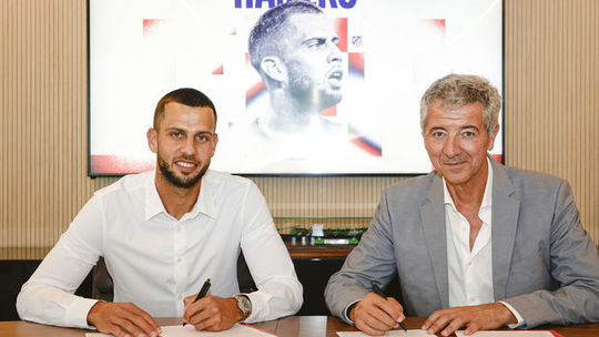 Slovenská dedina z neho bude žiť takmer tri roky. Z Hanckovho prestupu sa radujú nielen v Madride či Prahe