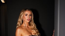 16 chloe