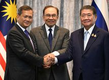 Hun Manet / Pchúmtcham Večajačaj / Anwar Ibrahim /