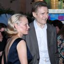 Liam Neeson a Pamela Anderson