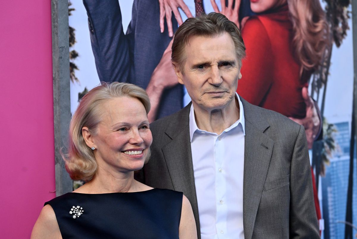 Liam Neeson a Pamela Anderson