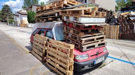 auto, Bojnice