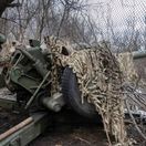 Ukrajinskí vojaci sa bránia proti dronom...