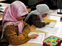 hidžáb, moslimky, moslimské žiačky, migrantky v škole