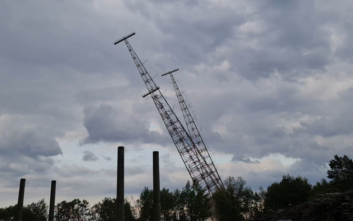 Tri padajúce stožiare Vysielača Rimavská Sobota...