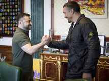 ONLINE: Rusi si s Ukrajincami vymenia 1 200 zajatcov. Zelenskyj po roku vymenoval šéfa vzdušných síl