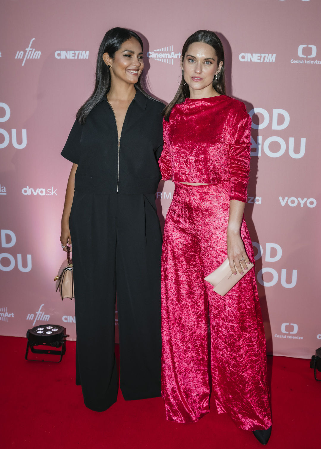 DSC4551-Alžbeta Ferencová (vľavo) a Judit...