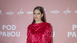 Herečka Judit Pecháček na slávnostnej premiére v domovskom meste. 