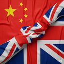 Vlajky Číny a Spojeného kráľovstva - obrázok...