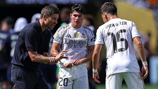 Hviezdneho Viníciusa zablokovali rozvášnení fanúšikovia. Real Madrid už hľadá výhovorky