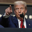 Neostalo len pri hrozbách: Donald Trump napálil Indii drastické clá za ruskú ropu