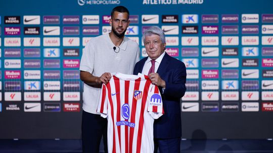 Ich právnik dorazil o druhej v noci a Hancko vedel, že niečo nesedí. Zmarený prestup za Ronaldom bol od začiatku "divný"