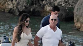 Miliardár Jeff Bezos a jeho manželka Lauren...