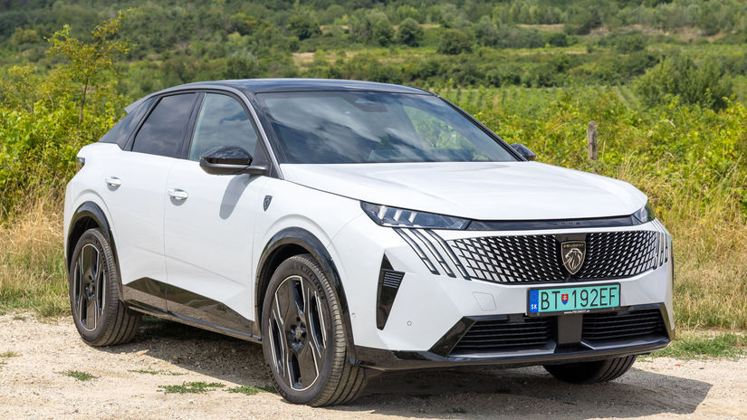 Test: Peugeot E-3008 GT – konečne „lev“ s väčšou batériou - Testy automobilov - Auto - Pravda
