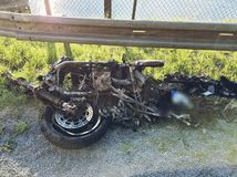 motorka, havária, spálený motocykel