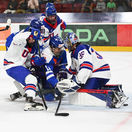 Sto sekúnd pred koncom remizovali Slováci s hokejovým gigantom 3:3. Potom začali chodiť samé zlé správy