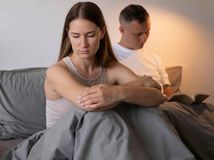 Klamú vám priamo do očí? Na tieto 4...