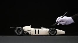 Legendárna Honda RA272 - model v mierke 1.8