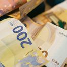 eurá, bankovky, euro, plat, mzdy